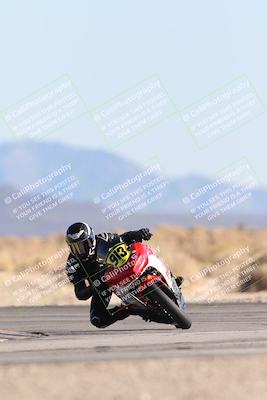 media/Dec-07-2025-CVMA (Sun) [[3e7d2de5dc]]/Race 9-Formula UL Shootout/